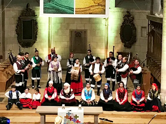 Ensaio e música tradicional